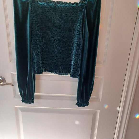 Laundry By Shelli Secal Off Shoulder Top Women M/L Green Velvet Whimsigoth - Picture 4 of 5